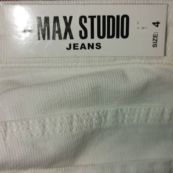 *NEW* Max Studios Ladies White Corduroy Straight Leg Pants Size 4 - Picture 4 of 10